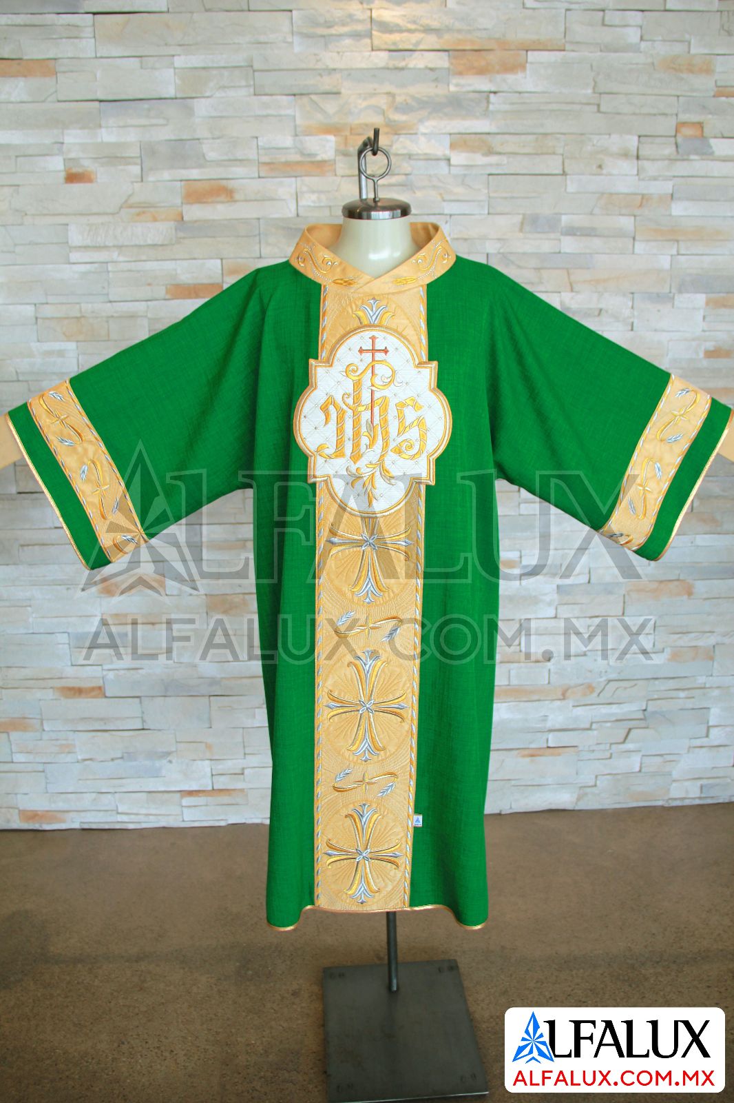 09 SAN ANTONIO Alfalux Dalmatica Central Mangas Verde Bandera Dorado Medallon JHS ClloBord Cuello Bordado 01